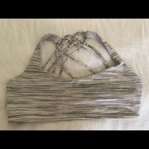 Lululemon Free to Be sports bra